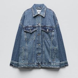 Oversized embellished denim jacket. Zara